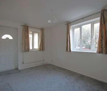 Blunden Close, Dagenham, RM8 - Photo 3