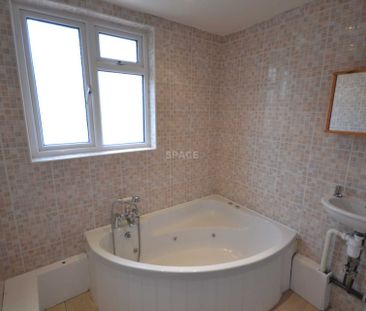 Price £3,300 pcm - Available 06/07/2026 - Furnished - Photo 4