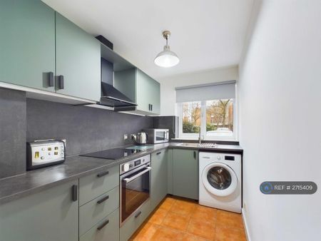 2 bedroom flat to rent - Photo 4