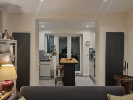 1 Bed Flat, Highbury, N5 - Photo 2