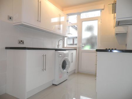 Oakleigh Road North, London, Whetstone - Photo 3