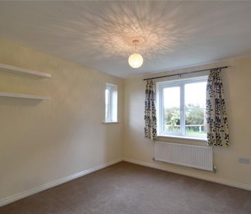 4 bedroom detached house to rent - Photo 4