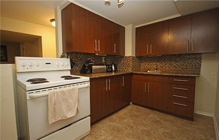 For Lease - 245 windsor Street Unit# Bsmt, Oshawa, Ontario - Photo 4