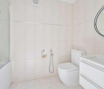 Lyndhurst Way, Peckham Rye, SE15 - Photo 4