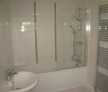 Chequer Road - Photo 4