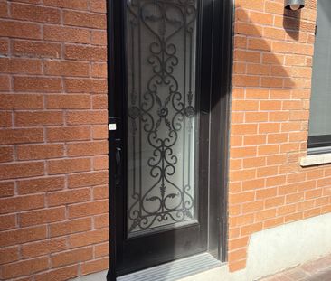 For Lease - 123 Carmen Crescent, Vaughan, Ontario - Photo 4