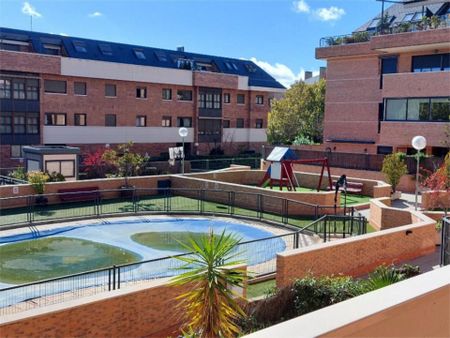 Piso de alquiler en Calle Castillo de Arévalo, S/n, Europolis - Photo 2