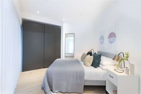 Beautiful modern 1 bedroom apartment in a stylish boutique development (with concierge) in the heart of Westminster, just 0.2 miles (approx.) to St. James Park station. - Photo 4