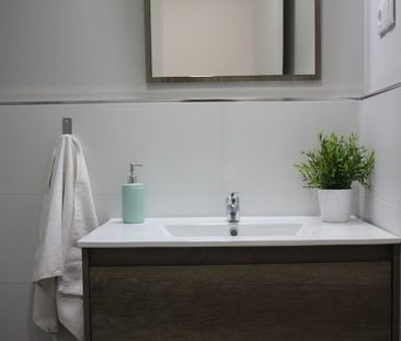 Room with double bed in Puerta del Sol - Photo 4