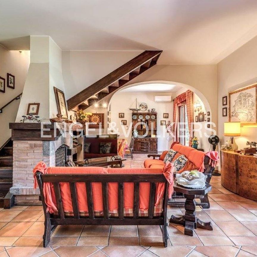 Villa unifamiliare via Giulianova, Fregene, Fiumicino - Photo 1