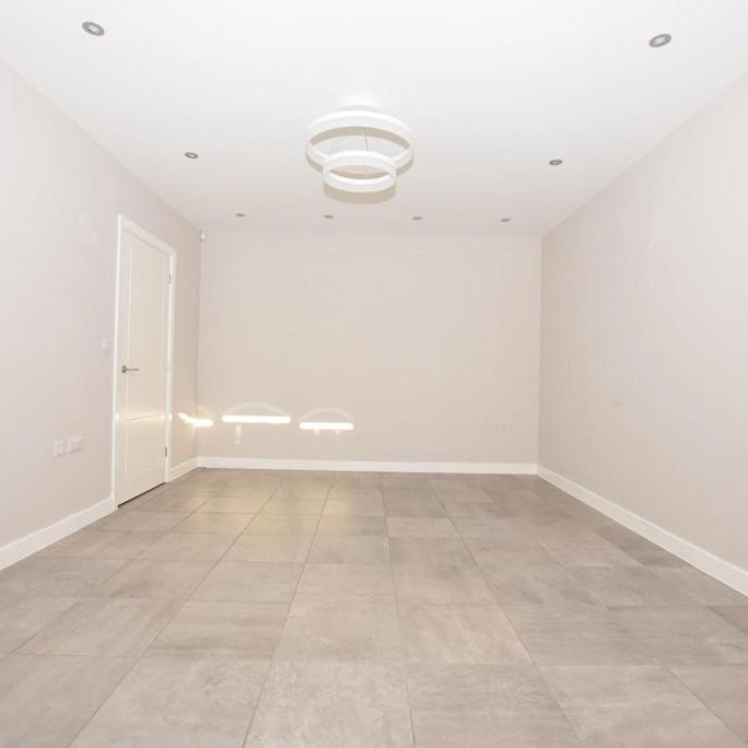 4 bedroom detached house to rent - Photo 1