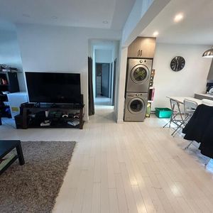 Downtown/Atwater - Superb 5 1/2 For Rent - Photo 2
