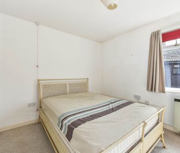 Green Court, East Wittering, West Sussex, PO20 - Photo 4