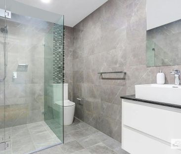 Penthouse - Pets on Application - Photo 4