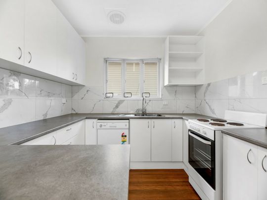 CHARMING, 3 BEDROOM HOME IN EVERTON PARK - Photo 1