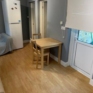Studio Flat, Mews Friern Barnet Road, N11 - Photo 2