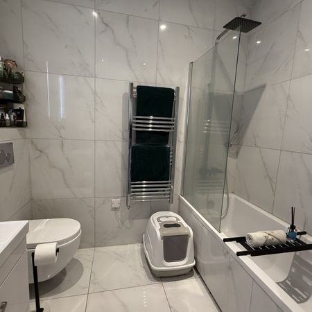 Quilters Way, Stoke Mandeville, AYLESBURY - Photo 3