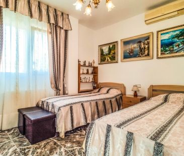 Chalet Vacacional con la piscina privada en La Zenia - Photo 4