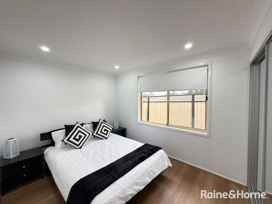 2/13 Porter Street, Minto, NSW 2566 - Photo 1