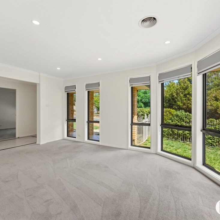 Spacious & Freshly Renovated - Photo 1