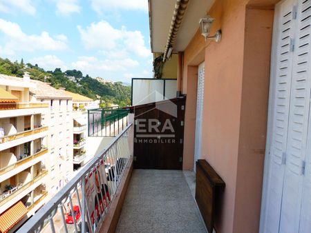 CAGNES SUR MER (centre) - 4 PIECES avec 2 balcons, parking et cave. - Photo 5