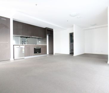 In Popular Solis Building - Photo 6
