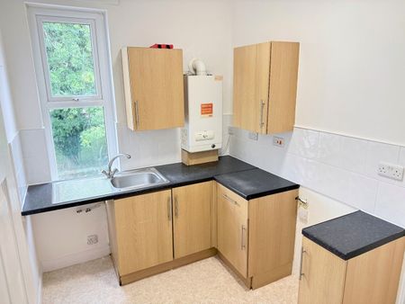 1 Bed Flat, Church Lane, M9 - Photo 4