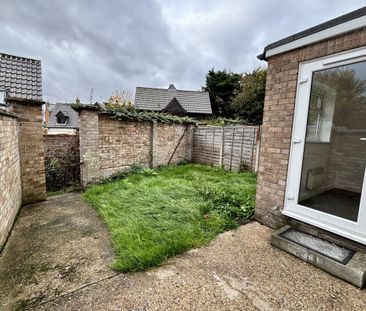 Glebe Close - Photo 2