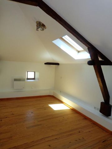 Location Appartement 3 pièces 64m² AIRE SUR L ADOUR 40800 - Photo 4