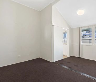 8/2 Hawthorne Street, Woolloongabba QLD 4102 - Photo 2