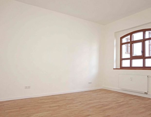 Raumgefühl ganz groß - Individuelle Maisonettewohnung im Barockviertel - Photo 1