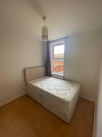 2 bedroom apartment to rent - Photo 2