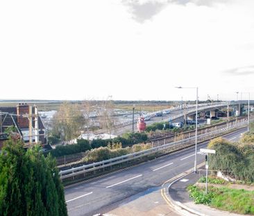 2 bedroom flat to rent - Photo 6