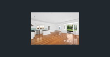 QUALITY FAMILY HOME - Photo 3