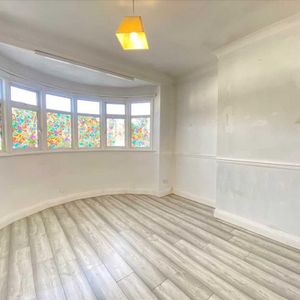 House share to rent - Photo 2