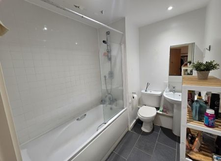 2 bedroom flat to rent - Photo 3
