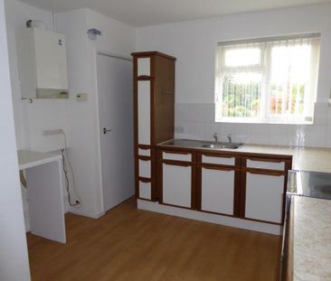 2 bedroom maisonette to rent - Photo 5