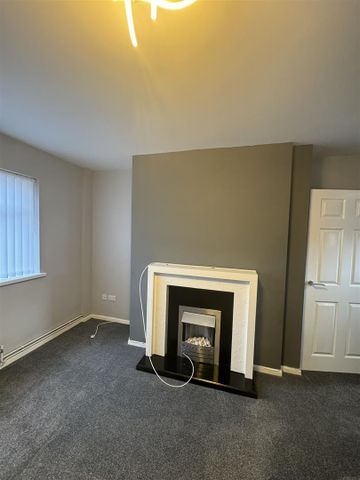10, Charles Drive, Ballyclare - Photo 3