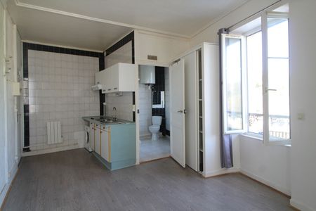 BELLE ILE EN MER LE PALAIS A LOUER A L'ANNEE Studio 21,11 m² hab - Photo 2