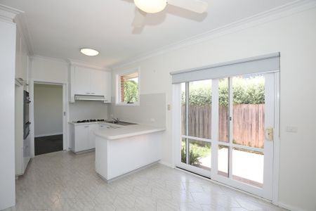 2/1 Asquith Street, Kew - Photo 3