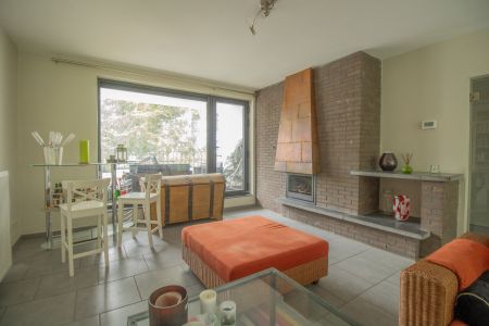 SITU A PROXIMIT DU CENTRE VILLE MONTOIS BEL APPARTEMENT 2 CHAMBRES à 7000 MONS  Loyer: 790 € / mois - Foto 2