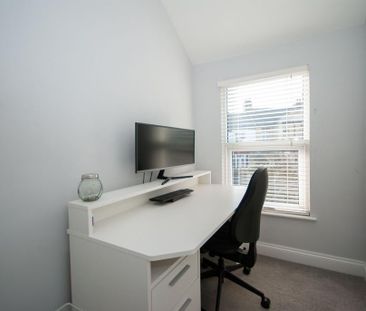 3 bedroom terraced house to rent - Photo 4