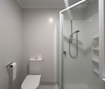 Near new two bedroom townhouse - Photo 4