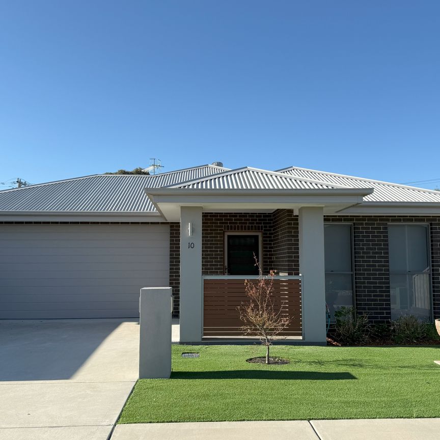 Bungendore Villa Living - Gated Community for over 55's - Photo 1