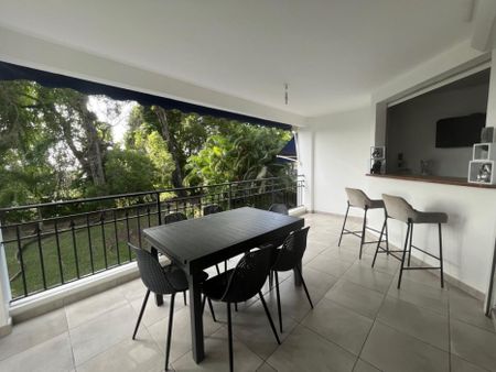Location Appartement 88.9m² 4 pièces Fort de france - Photo 5
