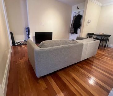 10 Mount Royal Avenue apartment — Toronto, ON (2-Bedroom) - 2 Bedroom - Photo 5