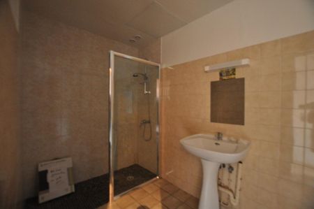 F2 PROCHE CENTRE VILLE 49m2 - Photo 3