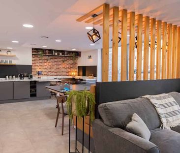 Bronze Studio - Photo 3