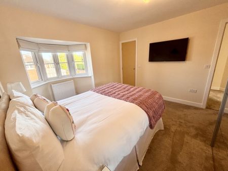 Lawnhurst Close, Cheadle Hulme, SK8 - Photo 2