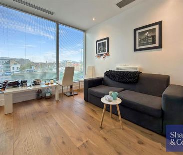 Studio to rent - Photo 2